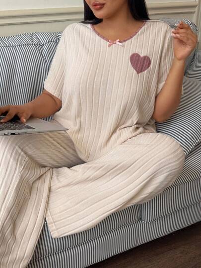 Dream Adore Plus Size Knitted Lounge Wear Pajama Set With Bow And Heart Design, Outfits