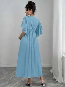 SHEIN Robe de maternité avec manches volantées, col en V, décoration de boutons à l'avant, ourlet asymétrique