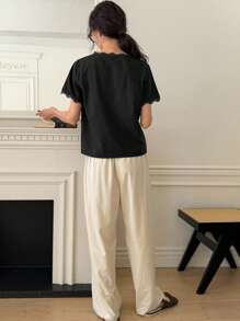 DAZY Conjunto de pijama de 2 piezas de mujer con cuello en V, parches de encaje y contraste de colores