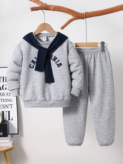 SHEIN Genkimix Kids 2 件套年轻男孩时尚简约长袖圆领运动衫和慢跑裤（含围巾）全套，适合春夏季日常、运动、户外、学校、派对、返校季