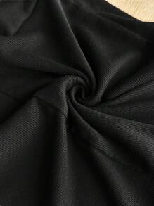 SHEIN 修身纯色孕妇连体裤，简约时尚休闲日常孕妇连体裤，孕妇套装，孕妇装，孕妇两件套 - 黑與白 - 查看 3