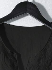 SHEIN Tall CURVE 大码女式纯色撞色蕾丝V领长袖衬衫 - 黑色 - 查看 4