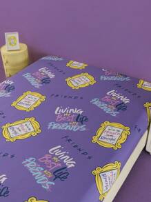 FRIENDS X SHEIN 1 pieza Sábana ajustada con estampado de personajes de dibujos animados y letras, color morado, material suave, se ajusta a varios tamaños de cama, cálida y lavable a máquina