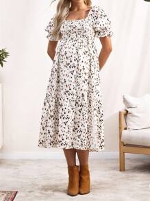 SHEIN Vestido estampado tejido de maternidad, vestido de verano de manga corta y lindo para mujeres embarazadas - Blanco - Ver 3