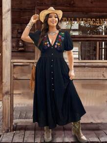 SHEIN LUNE Plus Size Casual Floral Embroidered Dress For Vacation - Black - View 3