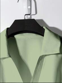 Franclia Blusa blanca versátil de mujer con cuello plisado, manga corta, cintura ceñida y bufanda, adecuada para el verano