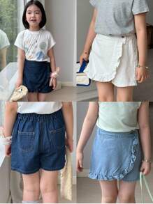 SHEIN Conjunto informal de 3 piezas para niña, de estilo sencillo y cómodo para vacaciones, que incluye una falda pantalón de tela vaquera con volantes, cintura elástica y bolsillos planos en la parte posterior - Multicolor - Ver 1
