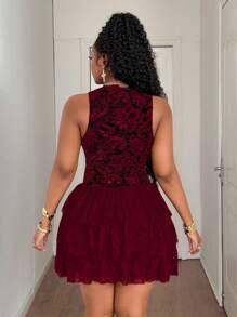 Maweii Valentine Sexy & Elegant Lace Patchwork Sleeveless Mini Bodycon Dress, Plus Size Black Skater Dress For Daily & Date Wear - Burgundy - View 2