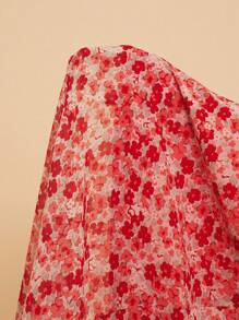 SHEIN VCAY 大码女式粉色碎花雪纺连衣裙，细肩带露肩松紧腰前开衩雪纺连衣裙