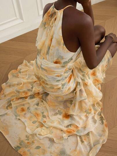 Aveloria Rosie 随机水彩印花雪纺 V 领褶饰腰部戏剧性分层荷叶边下摆无袖连衣裙