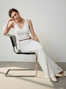 Uhlyne 女士简约婚礼宾客礼服，优雅温柔高端 V 领无袖修身扭纹紧身针织连衣裙，适合夜间外出、约会之夜 - 白色 - 查看 8