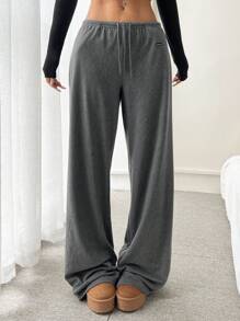 SHEIN PETITE CURVE Pantalones casuales rectos, sueltos y con cordón en la cintura con gráfico de letras para mujer de talla grande