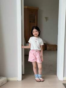 SHEIN 年轻女孩 3 件套休闲度假甜美女士春夏必备百搭可爱粉色 + 靛蓝 + 小碎花图案牛仔短裤，舒适实用的松紧腰带和多口袋，经典 5 口袋风格牛仔短裤，复活节、春夏季、返校季实用时尚单品 - 彩色 - 查看 8