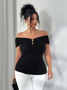 Elenzga Blusa de hombro descubierto con hebilla metálica decorativa para tallas grandes - Negro - Ver 1