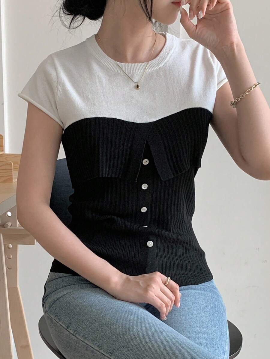 DAZY Women's Patchwork Contrast Color Round Neck Short Sleeve Casual Knit Top, Summer - Black - View 1