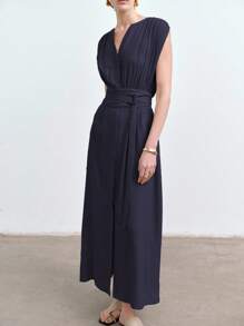 Aalyst 女士纯色休闲优雅高档夏季假日通勤舒适宽松亚麻 V 领无袖小落肩聚拢腰部 D 形环扣口袋长裙 - 藏蓝色 - 查看 3