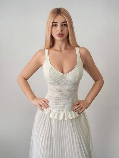 Sweetina 新品 修身弹力人字纹性感低胸褶饰蕾丝边纯色连衣裙，卡其色