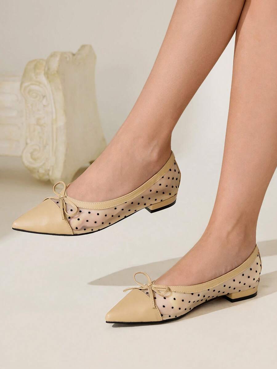 CUCCOO CHICEST 女士尖头低跟平底鞋，蝴蝶结波尔卡圆点网眼鞋面，优雅办公室/休闲透气一脚蹬乐福鞋 - 杏色 - 查看 1
