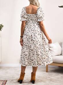 SHEIN Vestido estampado tejido de maternidad, vestido de verano de manga corta y lindo para mujeres embarazadas - Blanco - Ver 2