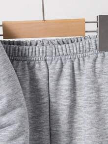 SHEIN Genkimix Kids 2pcs Young Boy Fashion Minimalist Long Sleeve Crew Neck Sweatshirt And Jogger Pants With Scarf Full Set, Suitable For Spring/Summer Daily, Sports, Outdoor, School, Party, Back To School Season Fall Winter - Light Grey - View 4