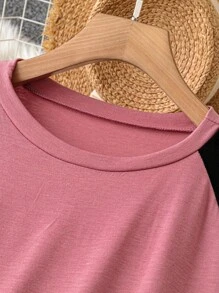 SHEIN CURVE+ Plus Size Casual Loose Fit Minimalist Round Neck Short Sleeve Dress, Daily Wear - Multicolor - View 3
