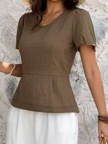 Livesso Blusa con cuello en V, volantes en el bajo y manga corta, color liso, para el verano