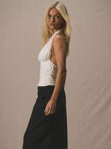 MUSERA 深V露背修身长款上衣，春季可爱度假风，90年代优雅Y2K基础款，适合户外、工作、日常休闲、毕业典礼、节日、外出、夜店等场合，优雅夏日度假风 - 白色 - 查看 2