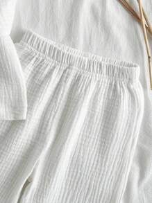 Vintaside Kids Tenue minimaliste pure blanche pour bébés garçons, printemps/automne, sans imprimé, Top à demi-patte manches longues assorti à un pantalon long. Convient pour se promener à l'extérieur pour ressentir les changements de saison, comme tenue décontractée pour l'intérieur, dégageant également une petite touche de gentleman propre et soigné pour les fêtes, permettant à l'enfant de se sentir à l'aise en toute occasion.