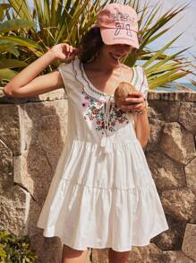 Bohemela 花卉刺绣荷叶边下摆度假休闲连衣裙 - 杏色 - 查看 13