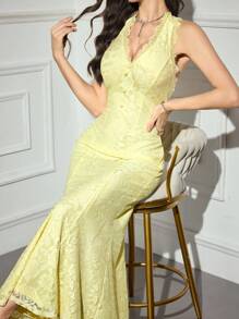 Modelyn Women's Solid Color Lace Panel Halter Backless Sleeveless Arabic Style Dress - Yellow - View 3