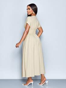 SOLERSUN 夏季女装杏色编织纹理面料日常休闲通勤优雅修身蝙蝠袖短袖V领腰褶大A字中长连衣裙 - 杏色 - 查看 2