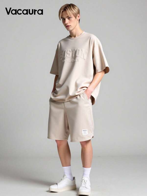 2 Stücke/Set modisches, lässiges Outfit für Teenager Jungs, bestehend aus Rundhals Bedrucktem T-Shirt und einfachen Shorts mit gebogenem Saum, geeignet für Frühling, Sommer und Herbst