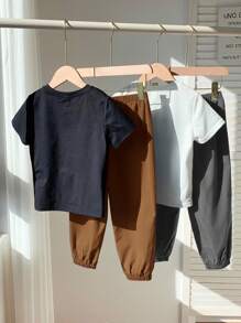 SHEIN 4 件套儿童男童休闲学院风字母印花圆领 T 恤和宽松松紧腰梭织裤套装，适合学校、花园、海滩、生日、春季、夏季、秋季、冬季 - 彩色 - 查看 2