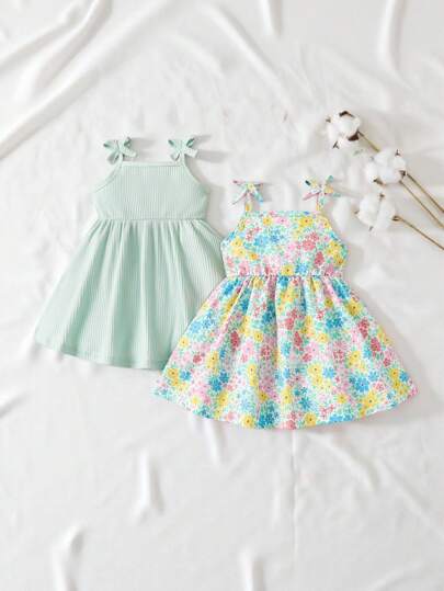 SHEIN 2入組寶寶女孩休閒萬用可愛心形印花細肩帶連衣裙，春夏季，情人節的完美選擇