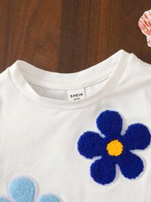 Abito-T-Shirt casual e dolce da bimba, con collo rotondo, colore bianco tinta unita, con ricamo, ampio
