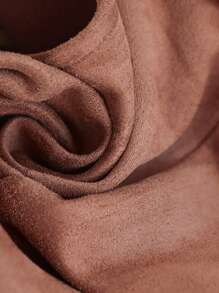 Brillora 秋冬铆钉细节流苏下摆背心外套