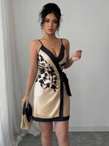 Elenzga 性感优雅裹身V领印花短款女式连衣裙 - 卡其色 - 查看 5