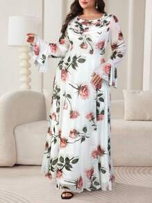 Modelyn 大码优雅花卉印花喇叭袖连衣裙