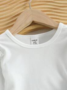 SHEIN 女婴时尚休闲心形印花牛仔背带裤和长袖上衣套装 - 彩色 - 查看 3