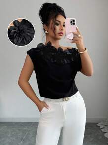 Elenzga بلوزة مزينة بزهور ثلاثية الأبعاد بياقة متكافئة غير متماثلة ، أنيقة وذات لون أحادي ، صيفية