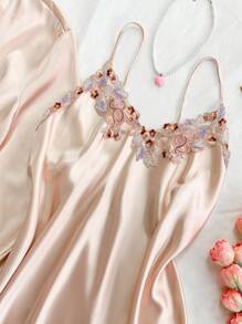 SHEIN 5 Stücke Große Größen Gestickte Spitze Besatz Faux-Seide Schlafanzug Set