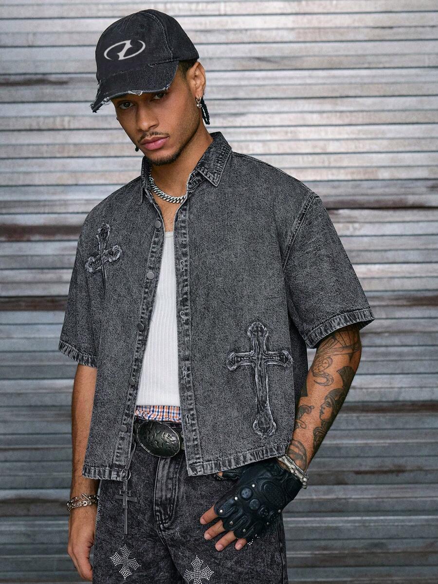 AXEPEAK Men's Casual Water-Washed Cross Print Short Sleeve Denim Shirt, Summer - Grey - View 1