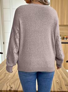 EMERY ROSE كنزة صوفية نسائية كبيرة الحجم بلون أحادي وياقة على شكل حرف V، فضفاضة وبأكمام طويلة مفرغة، بتصميم محبوك للخريف والشتاء - لون شمبانيي - مشاهدة 2