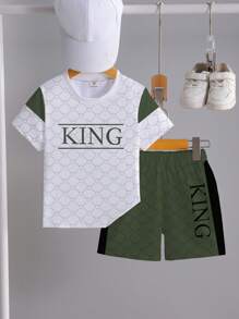 SHEIN Playful Pals 2 件套男婴服装，全身印有熊标志，T 恤带有“KING”文字，短袖 T 恤和短裤套装，适合春夏季日常休闲穿着 - 彩色 - 查看 3