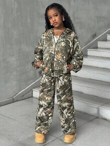 SHEIN Tween Girl 复古树叶迷彩印花口袋连帽夹克 + 直筒裤套装，街头风格，秋冬两件套 - 彩色 - 查看 1