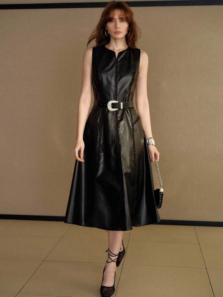 PUレザー ノッチネック 刺繍ディテール フレアヘム ノースリーブ ミディアムドレス ベルト無し