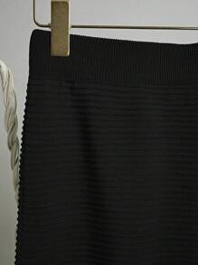 Franclia 2pcs Women Summer Vacation Casual Hollow Out Knitting Round Neck Vest & Skirt Sweater Set