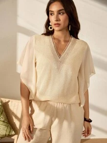 EMERY ROSE 大码 V 领贴花边缘雪纺蝙蝠袖拼布华夫格针织休闲 T 恤，适合外出、度假、通勤