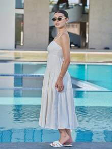 Andrea Bello 浅杏色纹理面料褶皱抹胸宽腰细肩带连衣裙，轻松度假风格 - 杏色 - 查看 6