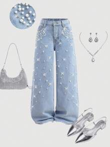 Girlism 这款少女优雅浅色水洗牛仔直筒裤，正面纽扣口袋饰以仿珍珠，简约休闲，裤脚采用毛边设计，适合春夏季节、节日、毕业典礼、秋冬季穿着。 - 淺色水洗藍 - 查看 1